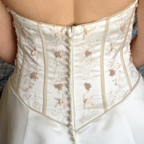 Size 12 Sincerity Brand Satin Wedding Gown - Picture 4 of 6